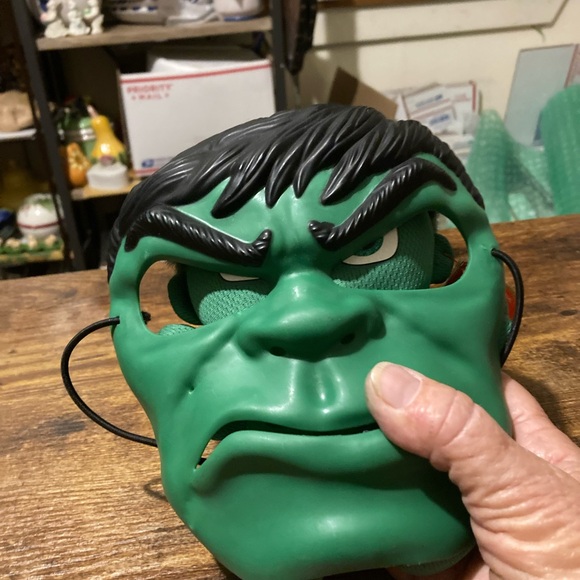 Marvel Hulk mask and beanie baby Hulk - Picture 8 of 9